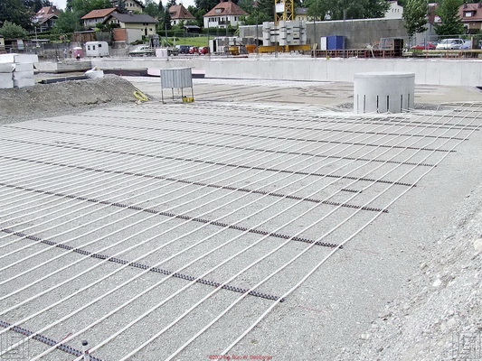 Nappes de tubes formant les boucles fermées à faible profondeur