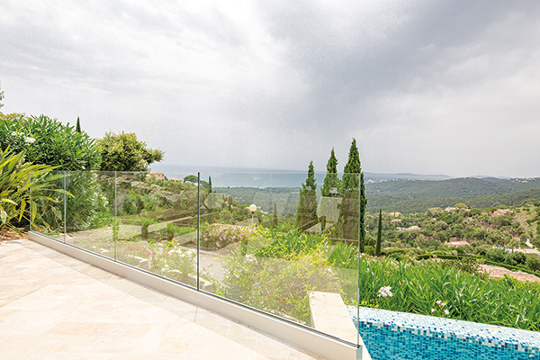 Cadiou_Garde_corps_aluminium_vitre_aziliz_kostum