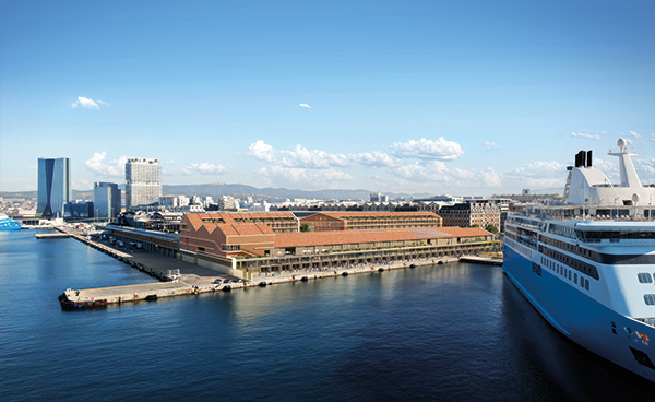 Corinne-Vezzoni-et-Associes_Futur-Port-Marseille-Fos-et-HallesJ0_credit-GolemImages