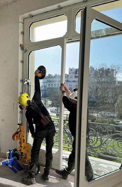 DAUCALIS-Pose-avec-exosquelette