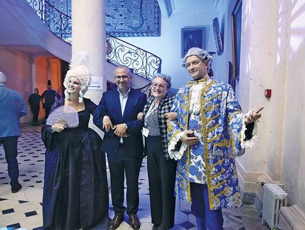 DECEUNINCK_Roye_2025_Mickael-Areias-directeur-industriel-et-Christelle-Eckert-responsable-marketing-et-communication