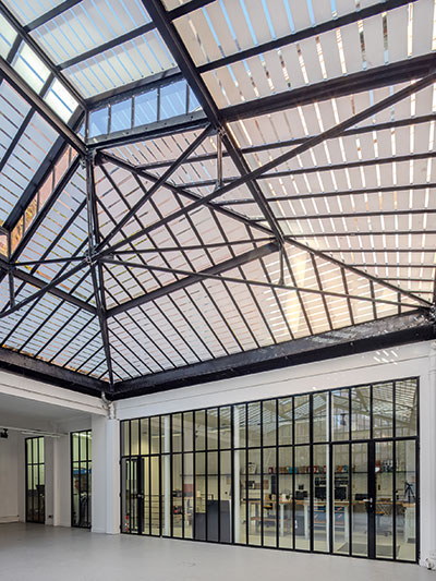 FINEO-Ancien-studio-WA-silhouette-elancee-de-la-verriere-02