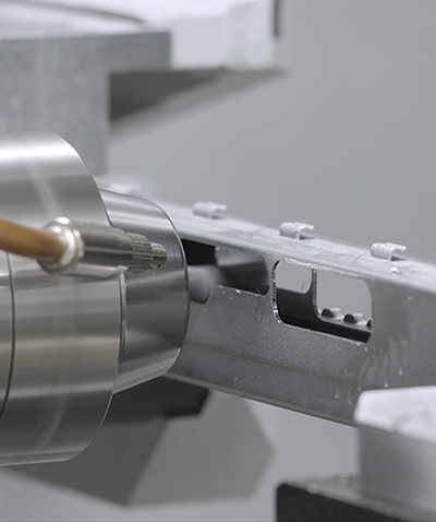 Fom-France-Ateka-8S-detail-menuiserie-acier