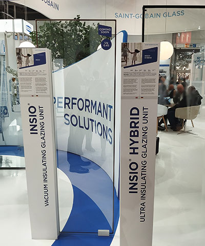 Saint-Gobain-Glass_stand