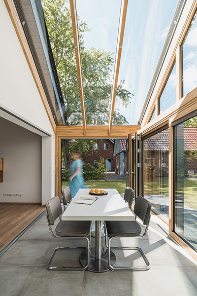 solarlux_wintergarten-sdl-avantgarde-hebe-schiebe-system-sl179-glas-faltwand-sl79