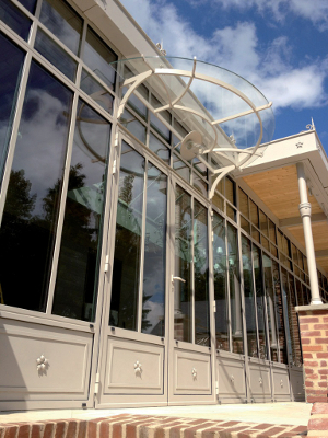Jardin d'Hiver équipé de CalorGlass®, les derniers vitrages chauffants de Riou Glass. ©Riou Glass