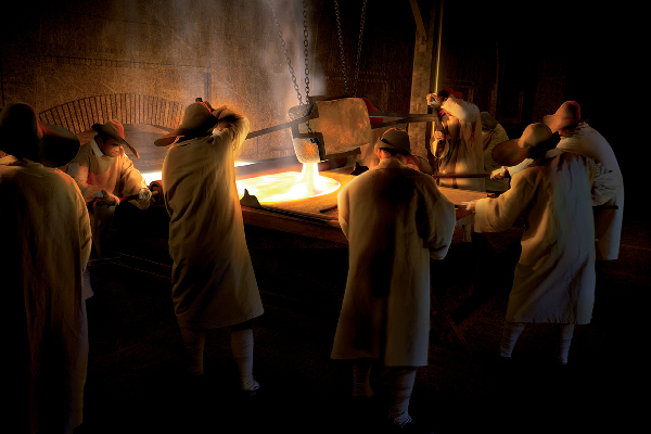 Immersion en 3D au sein de la Manufacture des Glaces à Saint-Gobain en 1785 ; ici, la 1re innovation avec le procédé du coulage d'une glace en table ; sur <a href="http://www.saintgobain350ans.com" target="_blank">www.saintgobain350ans.com</a>