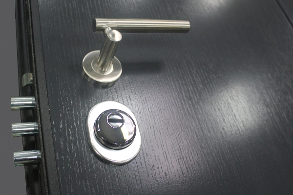 Point de fermeture bois blindé ©Euradif