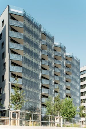 A Lyon, un immeuble équipé de 570 m2 de vitrage photovoltaïque en façade produira environ 15 MWh/an©AGC GLass /Okalux - USA - © Jeffrey Totaro