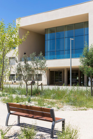 © Architecte : Groupe-6 architectes (38) - Entreprise : Gargini (30) - Photo : Hervé Fabre.