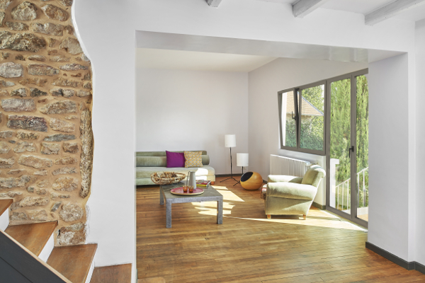 Porte-fenêtre et Fenêtre à ouvrant caché Performance 70 OC+avec poignée S-line - Couleur Galet© SAPA / www.b-rob.com