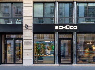Schüco élargit son offre à l’acier et montre son savoir-faire au cœur de Paris