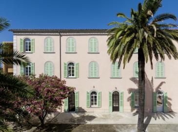 Les volets aluminium Ehret habillent sur mesure un bâtiment à haute valeur patrimoniale