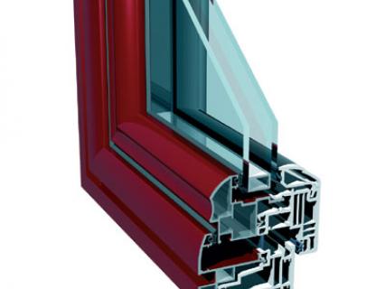 Une fenêtre qui réunit aluminium et PVC