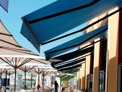 Dickson étend à 10 ans la garantie de ses toiles en acrylique teint masse