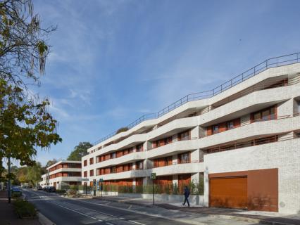 180 menuiseries bois sur-mesure Atulam pour la construction de logements sociaux 