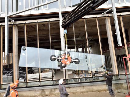 Les outils de manutention et d’aide à la pose, incontournables