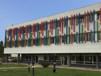 DucoSun Cubic 300 accroche les regards au Lycée Jean-Monnet à Yzeure (03)