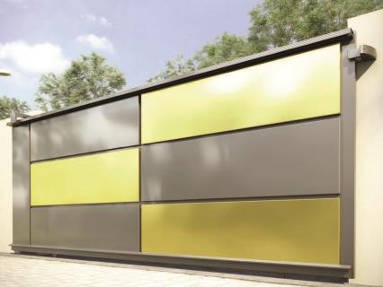 Le portail sort de ses gonds