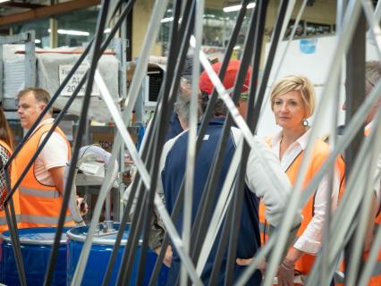 RIOU Glass abonde plus de 585 000€ pour faire entrer au capital ses 1 000 collaborateurs