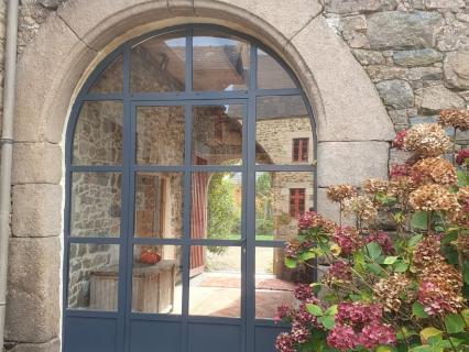 Julien Barthès devient distributeur des vitrages Saint-Gobain Bâtiment