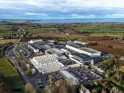 Maison Cadiou : une belle saga familiale du granit à l’aluminium
