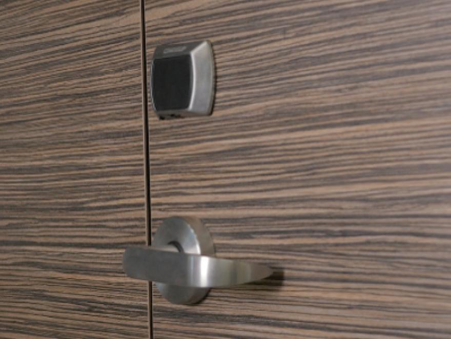 Nouvelle porte spéciale hôtellerie