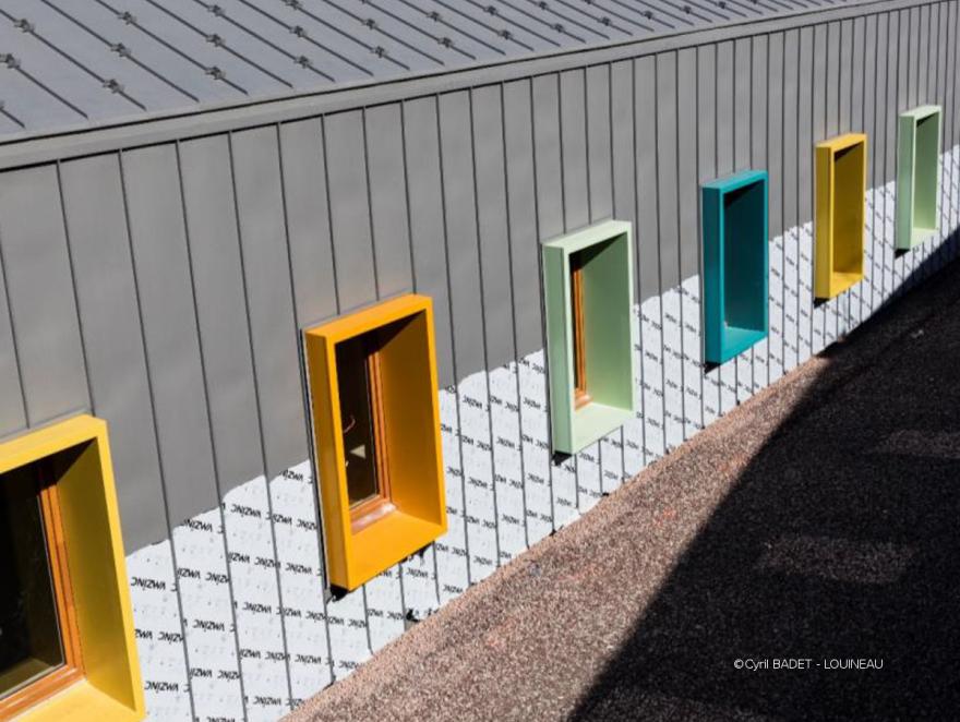 LOUINEAU a conçu et fabriqué sur-mesure 45 précadres d'habillage monobloc