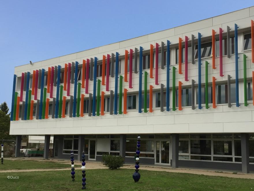 DucoSun Cubic 300 accroche les regards au Lycée Jean-Monnet à Yzeure (03)