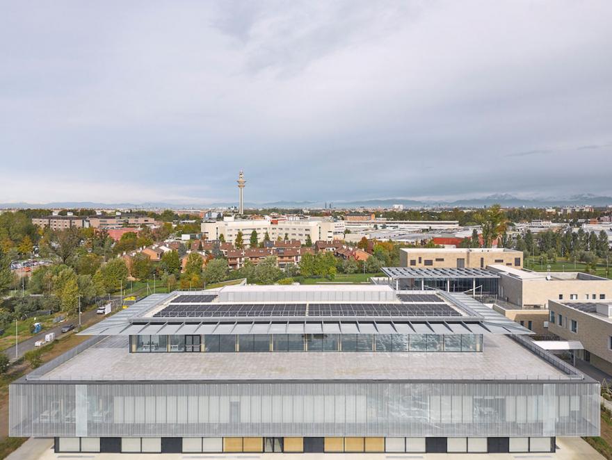 Une enveloppe lumineuse pour le siège de la médecine du futur à Milan