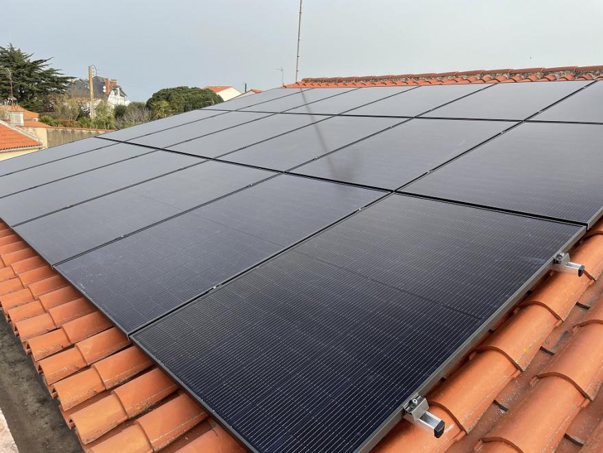 Akena et Picoty créent l’enseigne inédite OÏKA Solaire