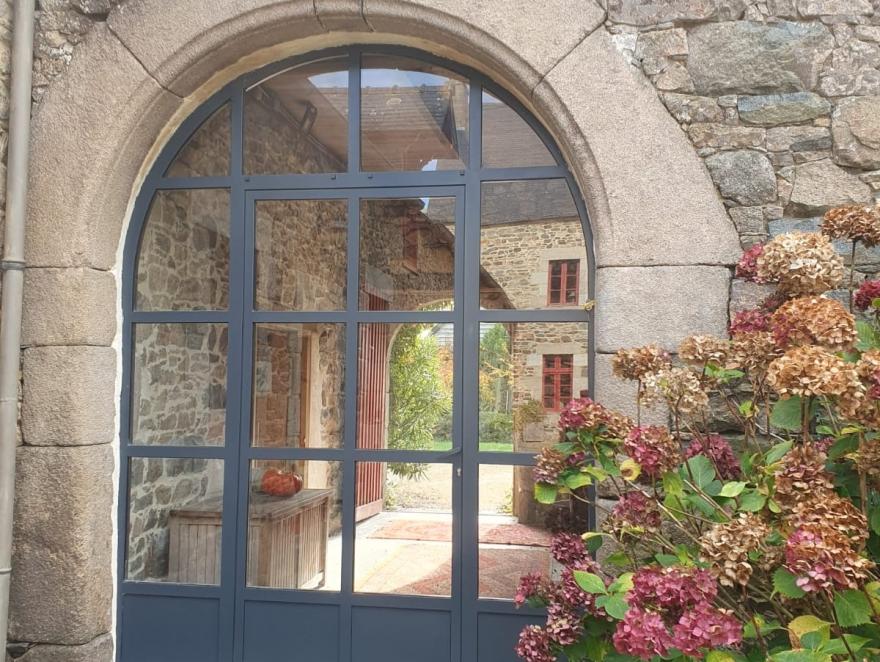 Julien Barthès devient distributeur des vitrages Saint-Gobain Bâtiment