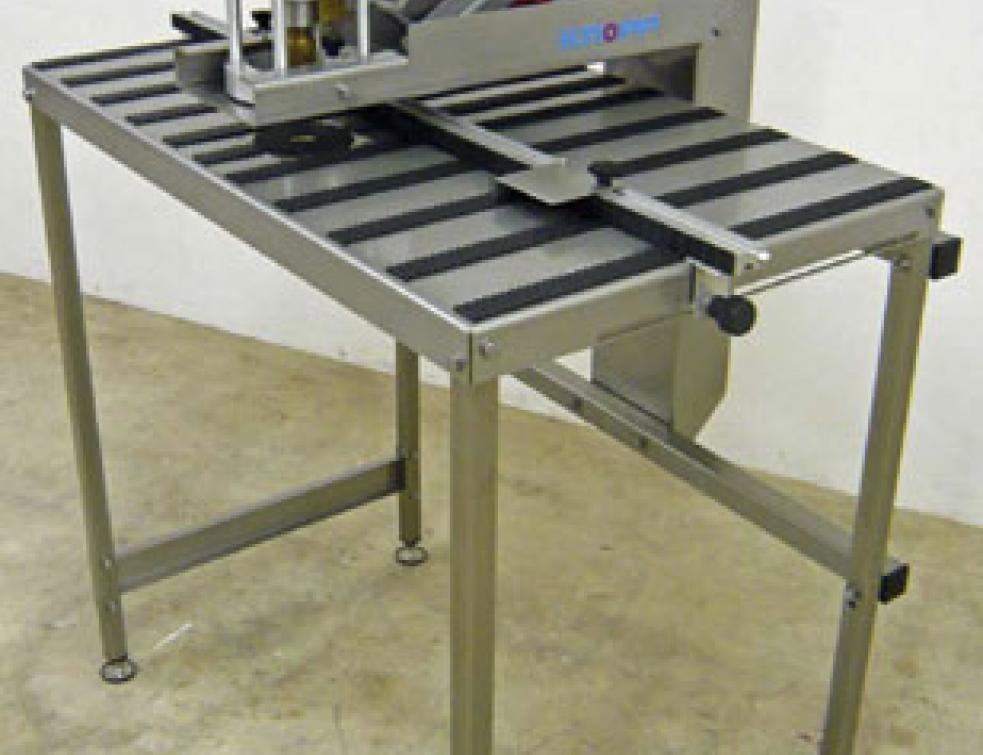 Table de traitement universelle
