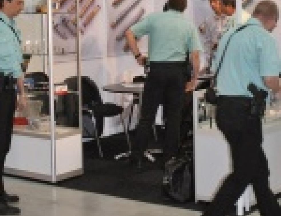 Fischer lutte contre les plagiaires