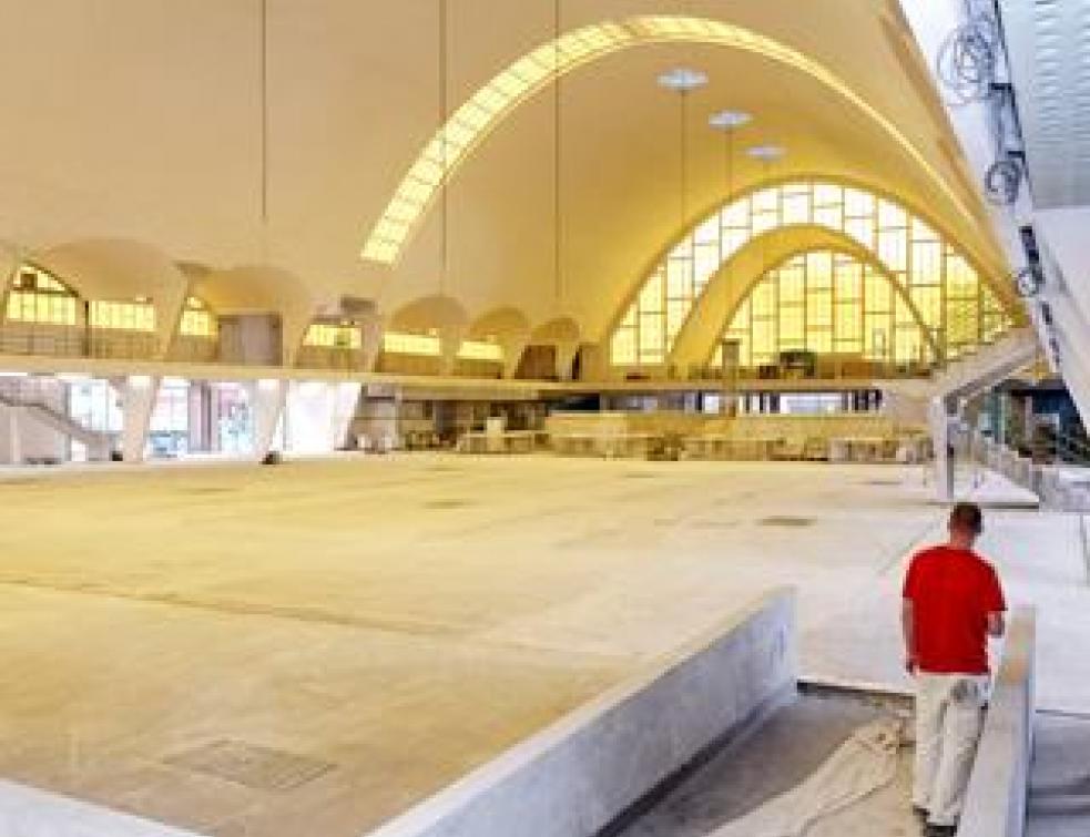 Reims : la cathédrale de verre et de béton revoit le jour