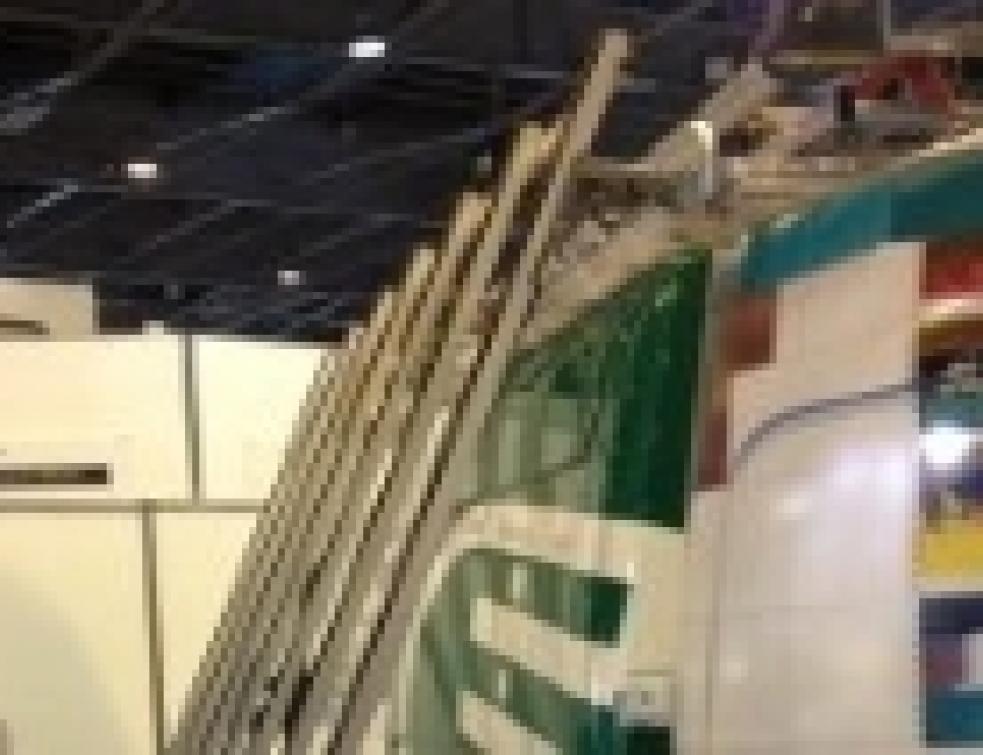 Mode de fixation pour pupitre extérieur
