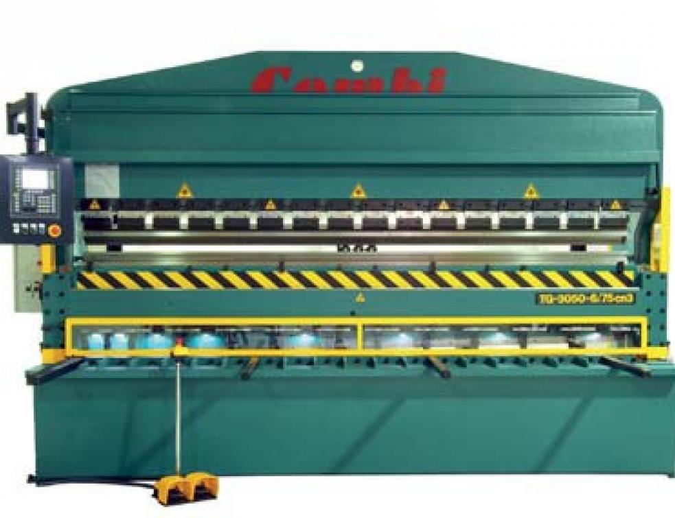 Combinaison cisaille et presse plieuse