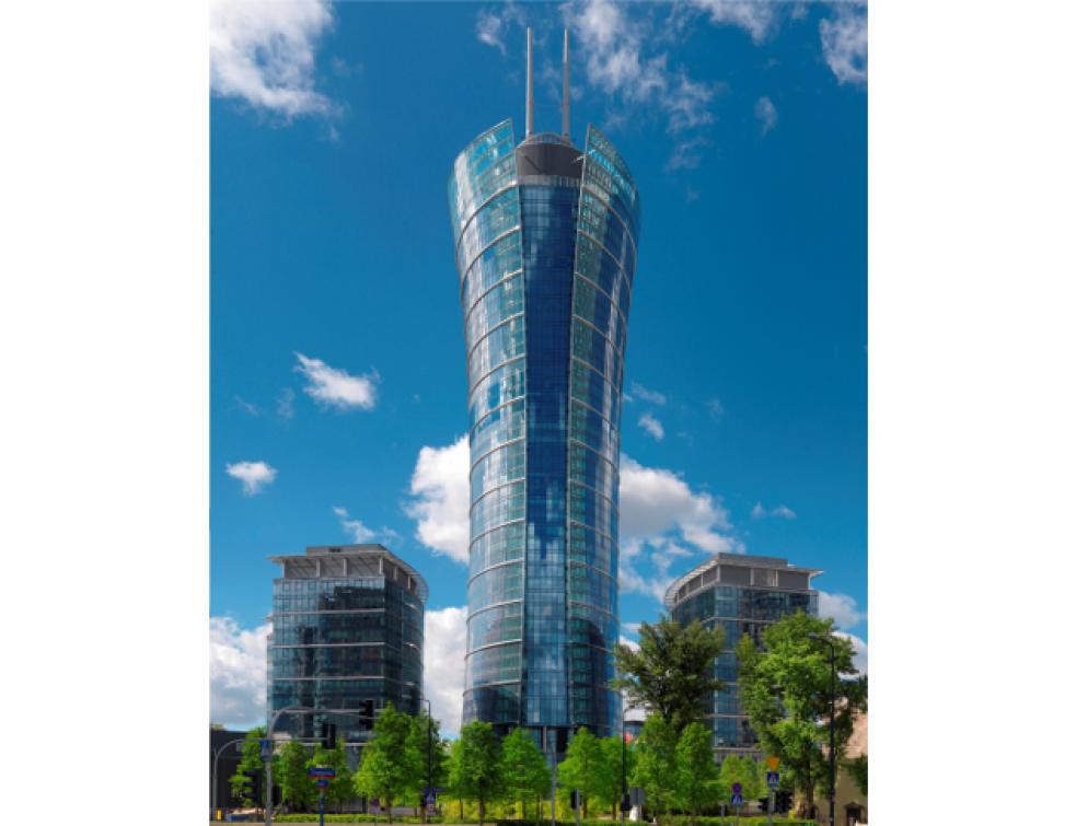 D+H fournit des moteurs pour un gratte-ciel à l'architecture primée de Varsovie