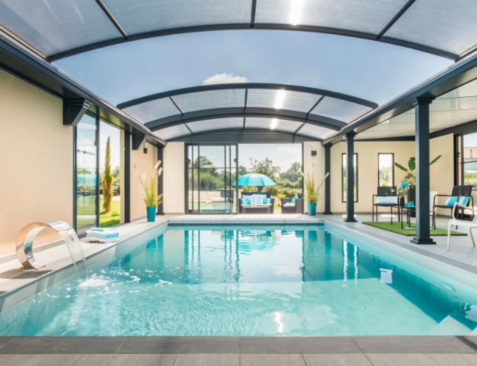 L'abri UP reçoit le prix de bronze aux Awards Européens de la Piscine.