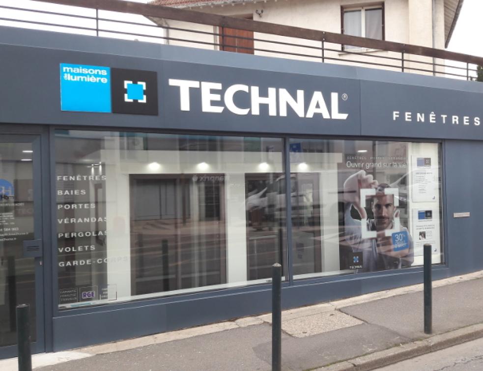 Inauguration de l'Espace Maison de Lumière Technal à Orsay