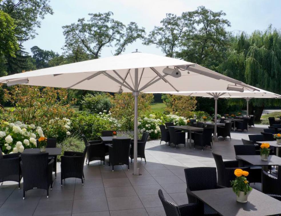 Warema reprend le spécialiste des parasols Caravita