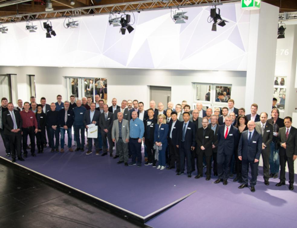 2 425 ans de collaboration : profine remercie 87 entreprises au salon Fensterbau