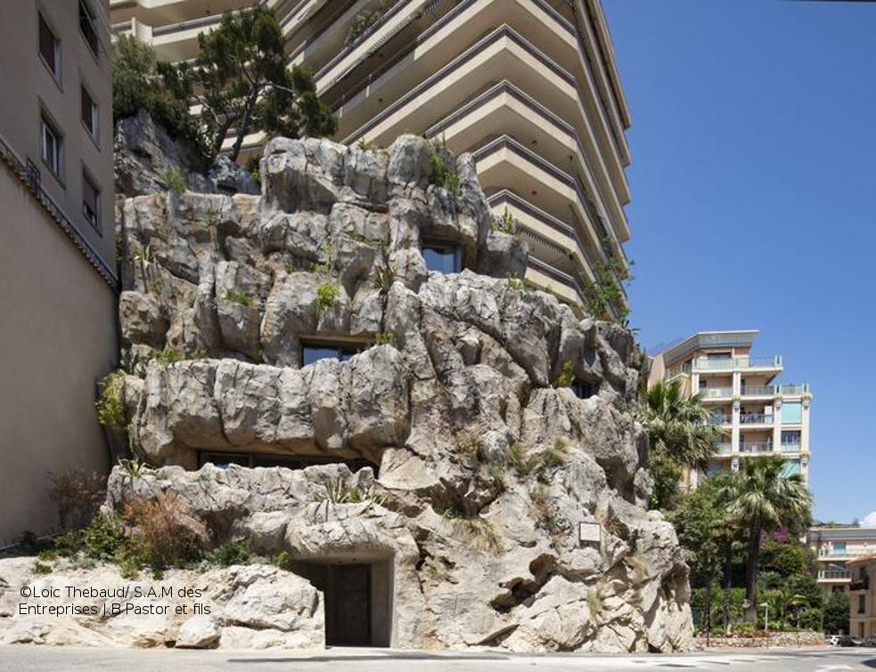 Dans un rocher à Monaco se cache une villa écolo luxueuse
