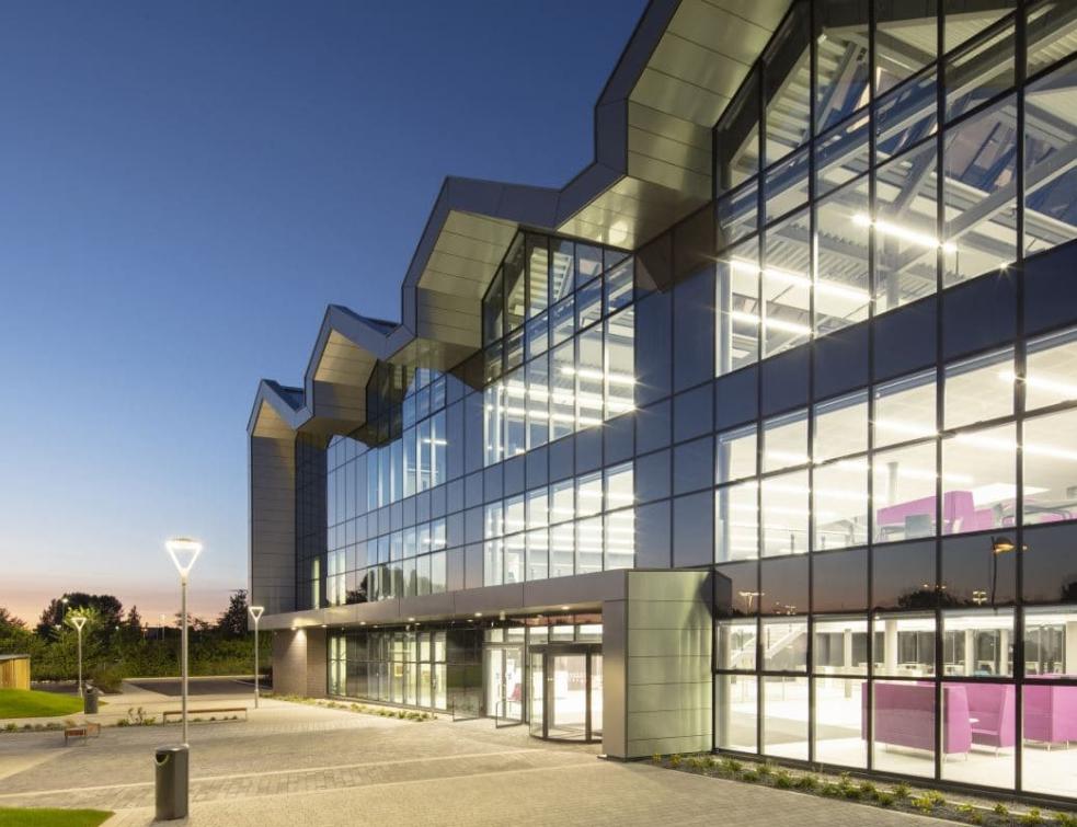 Les menuiseries Technal au Collège National Transport & Infrastructure à Doncaster (UK)